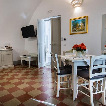 Le Finestre Su Porta Carrese - Luxury Rooms Matino Exterior photo
