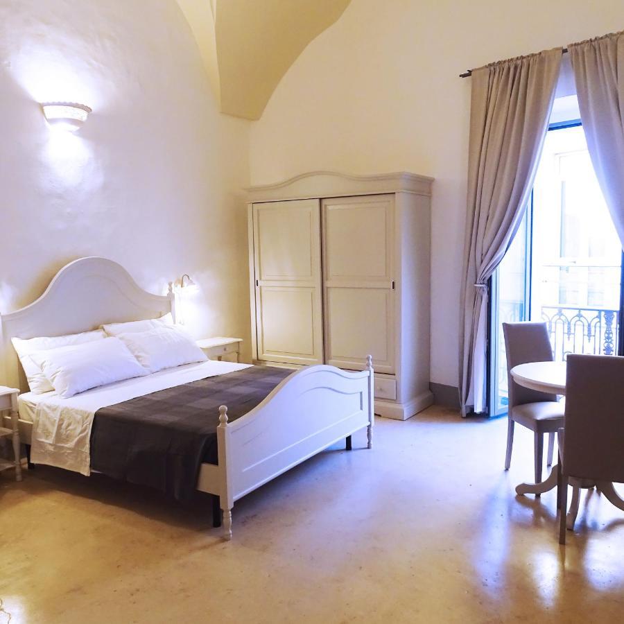 Le Finestre Su Porta Carrese - Luxury Rooms & Suites Matino Exterior photo