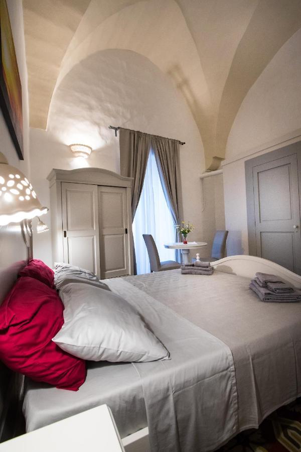 Le Finestre Su Porta Carrese - Luxury Rooms & Suites Matino Exterior photo