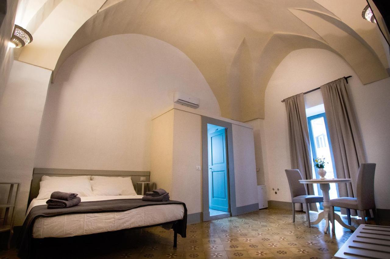 Le Finestre Su Porta Carrese - Luxury Rooms & Suites Matino Exterior photo