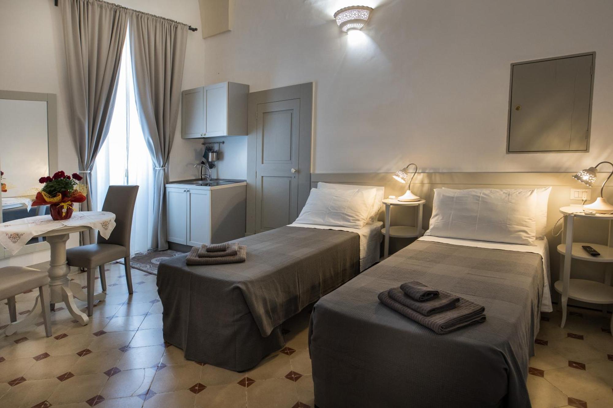 Le Finestre Su Porta Carrese - Luxury Rooms & Suites Matino Exterior photo