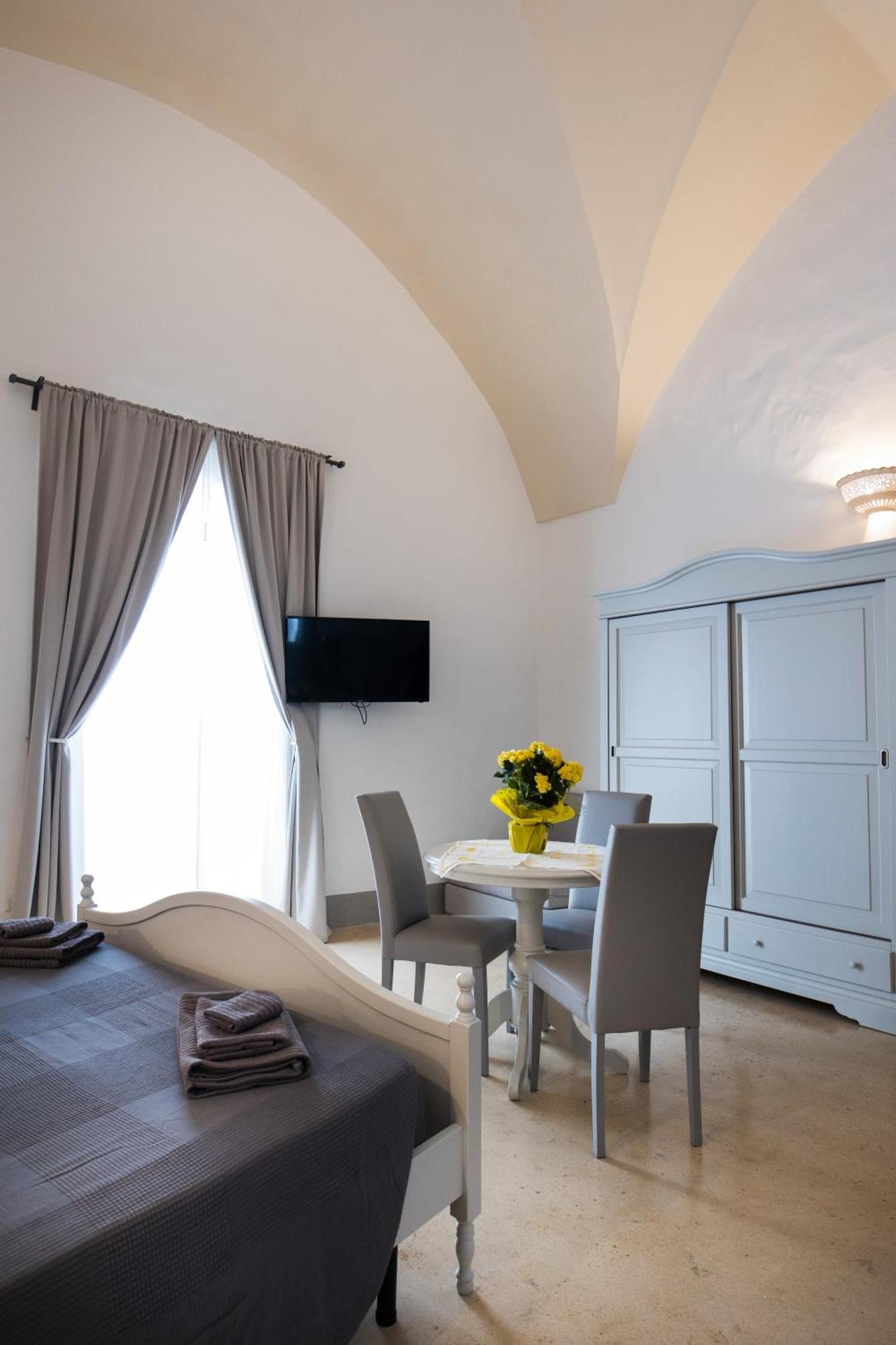 Le Finestre Su Porta Carrese - Luxury Rooms & Suites Matino Exterior photo