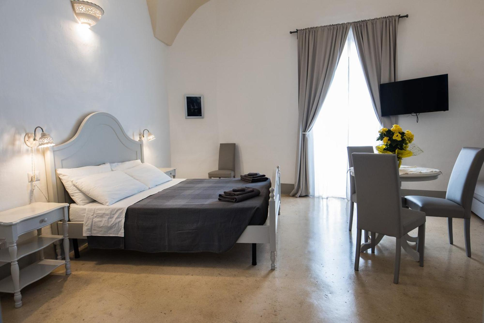 Le Finestre Su Porta Carrese - Luxury Rooms & Suites Matino Exterior photo